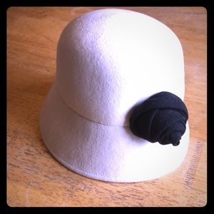 Never worn DeLux wool hat